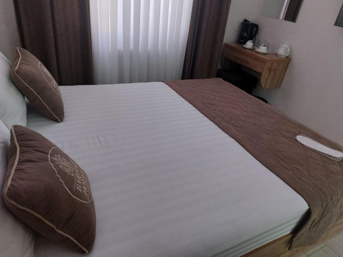 Barhat Hotel Ташкент Экстерьер фото